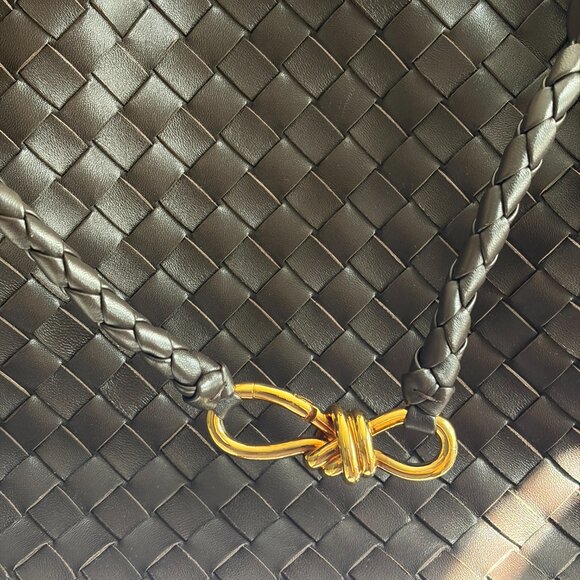 Bottega Veneta Andiamo Bag in Medium size (Brown) - Picture 5 of 12